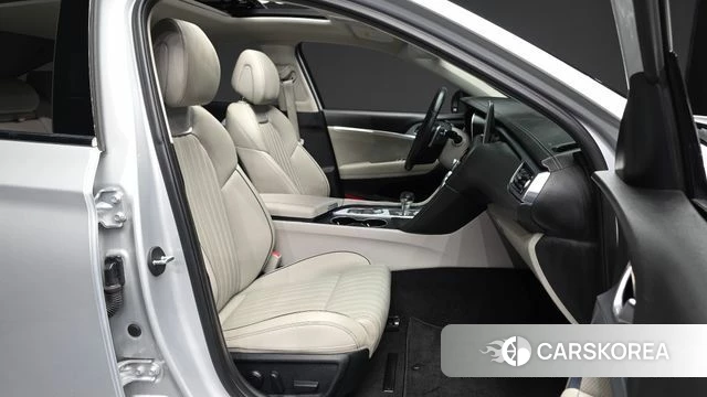 Genesis G70 2018 Серебристо-серый из Кореи, фото 2