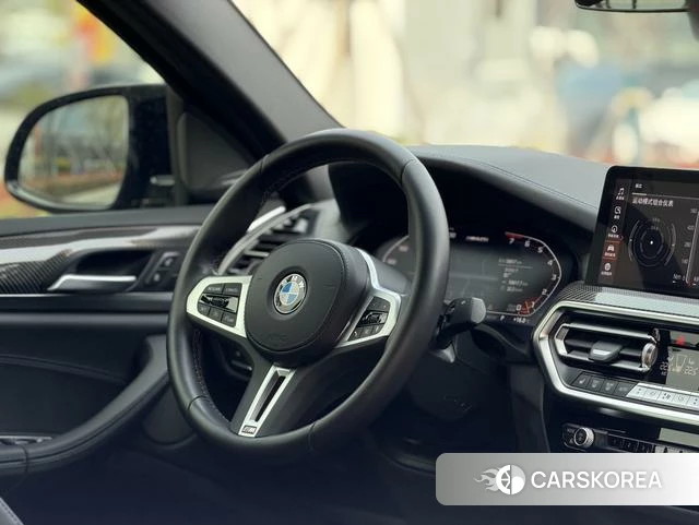 BMW X4 2023 Темно-серый из Китая, фото 2