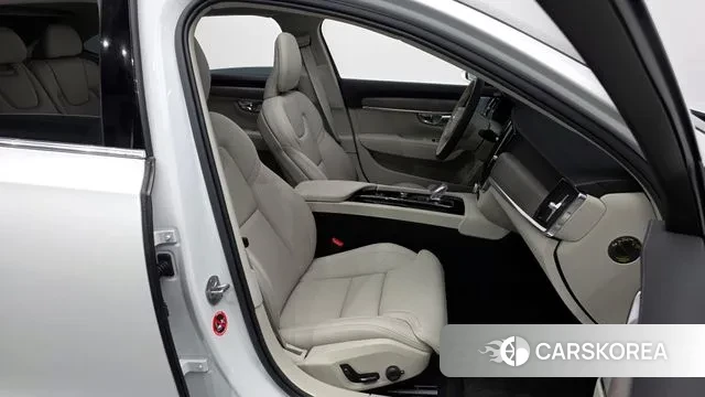 Volvo S90 2024 Белый из Кореи, фото 2