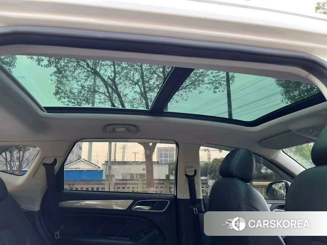 Roewe RX5 2018 Белый из Китая, фото 2