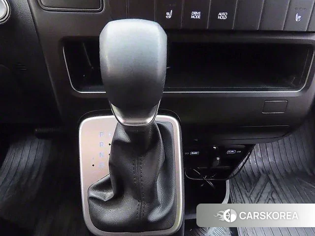 Hyundai Staria 2022 Белый из Кореи, фото 2