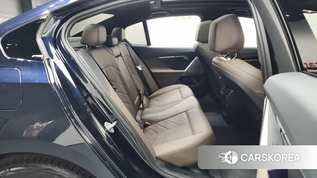 BMW 5 Series (G60) 2024 Черный из Кореи, фото 2