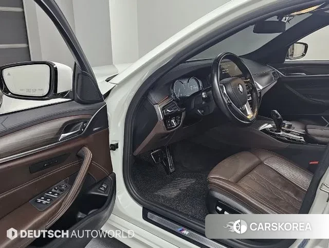 BMW 5 Series (G30) 2018 Белый из Кореи, фото 2