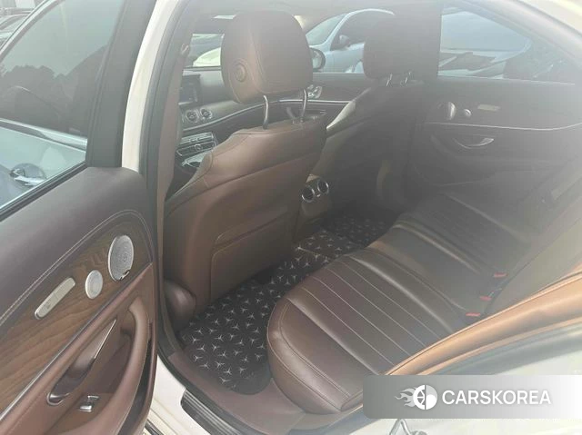 Mercedes-Benz E-Class W213 2018 Белый из Кореи, фото 2