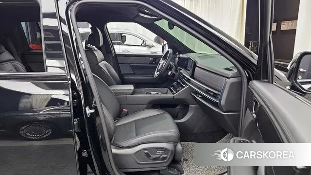 Hyundai Santa Fe (MX5) 2024 Черный из Кореи, фото 2