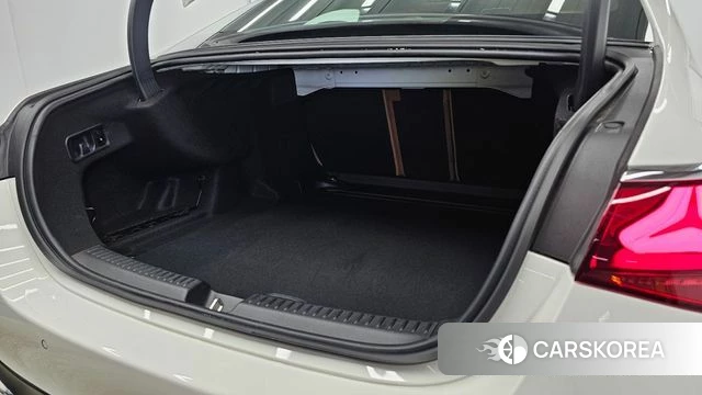 Mercedes-Benz E-Class W214 2026 Белый из Кореи, фото 2