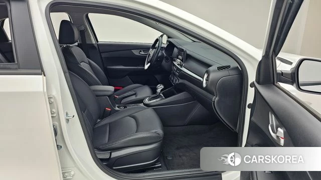 Kia Come New K3 2021 Белый из Кореи, фото 2