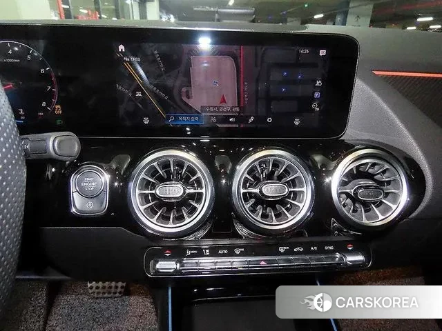 Mercedes-Benz GLA - Class H247 2022 Серый из Кореи, фото 2