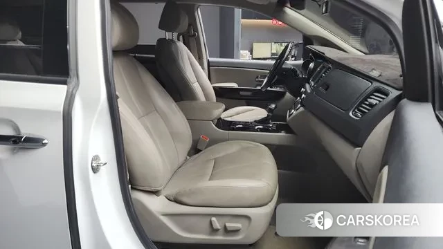 Kia The New Carnival 2018 Белый из Кореи, фото 2