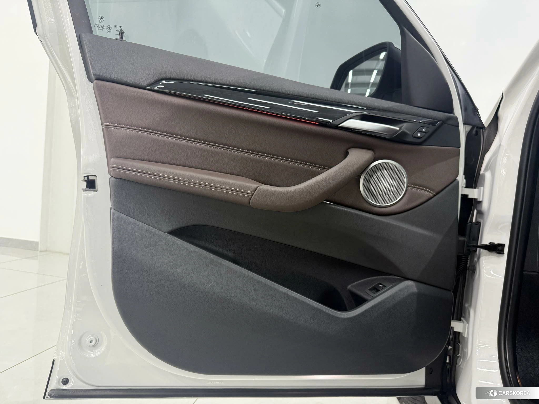 BMW X1 2020 Белый из Китая, фото 2