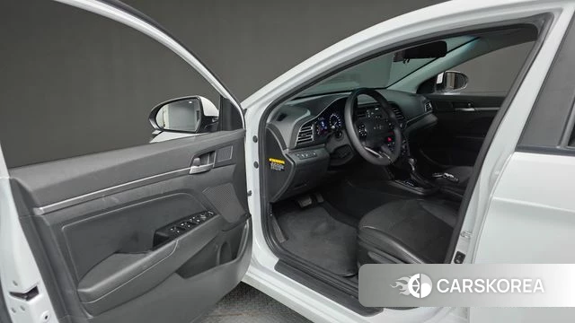 Hyundai The New Avante AD 2019 Белый из Кореи, фото 2