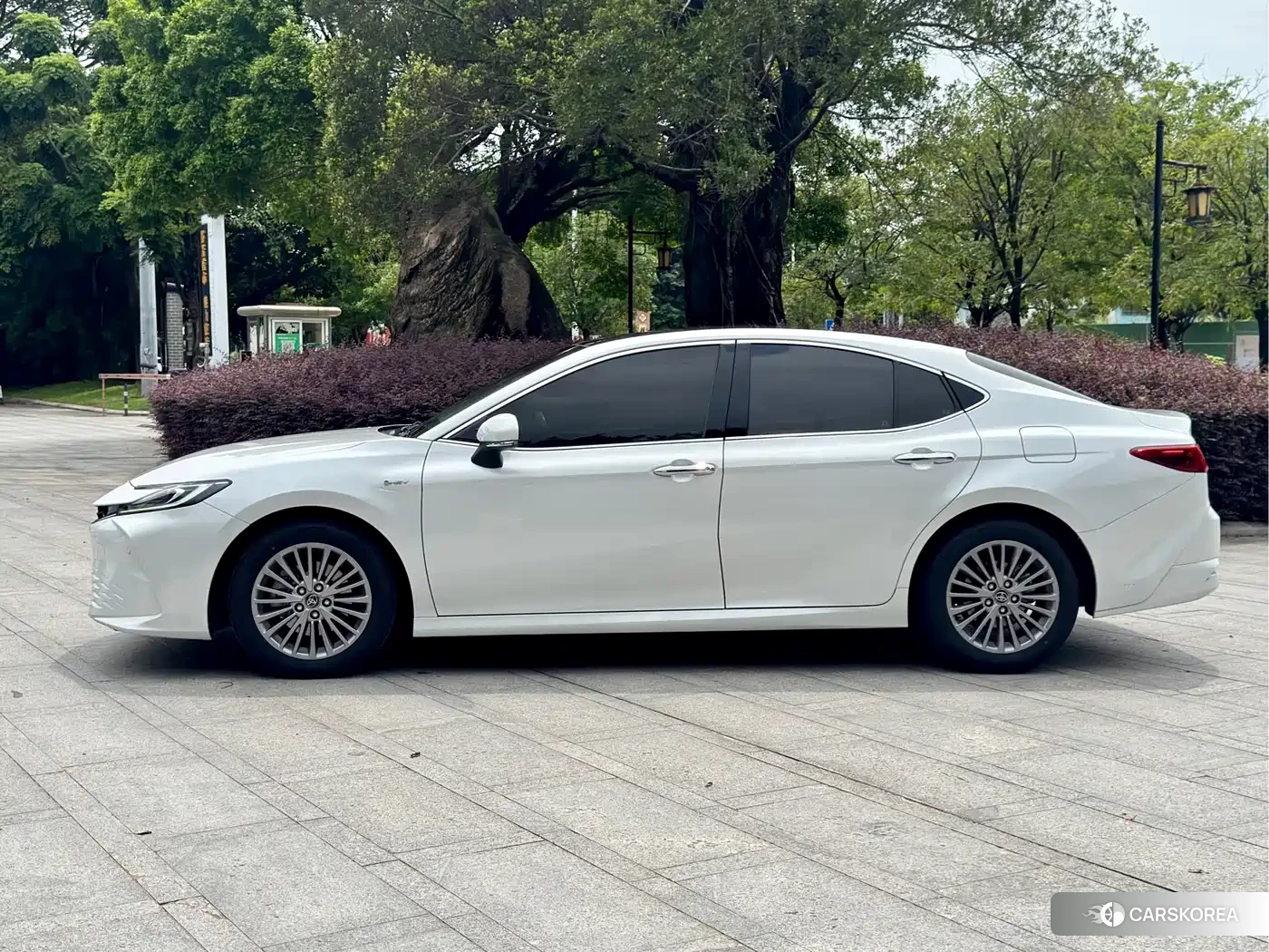 Toyota Camry 2024 Белый из Китая, фото 3
