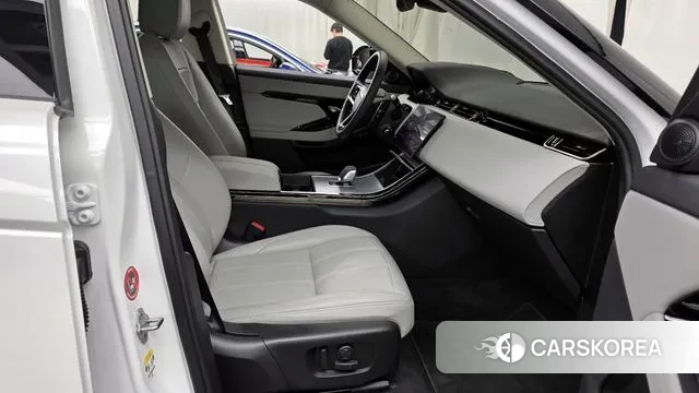 Land Rover Range Rover Evoque 2nd Generation 2024 Белый из Кореи, фото 2