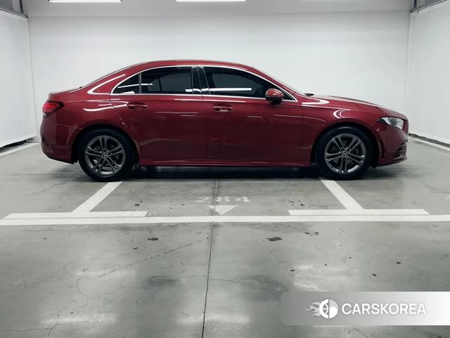Mercedes-Benz Class A 2021 Красный из Китая, фото 2