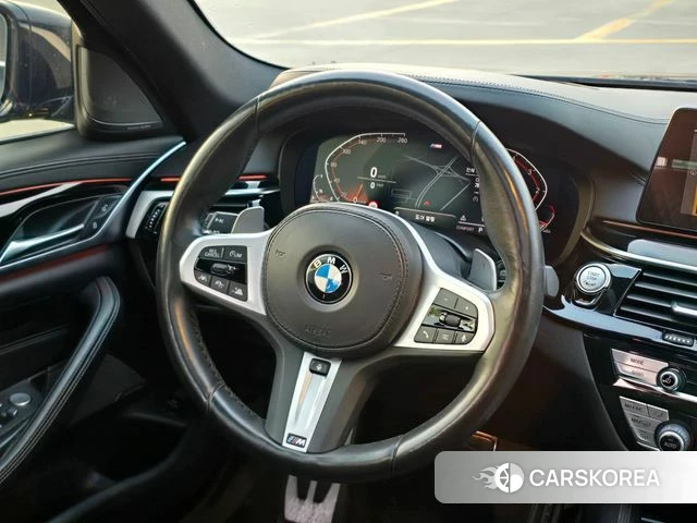 BMW 5 Series (G30) 2020 Черный из Кореи, фото 2