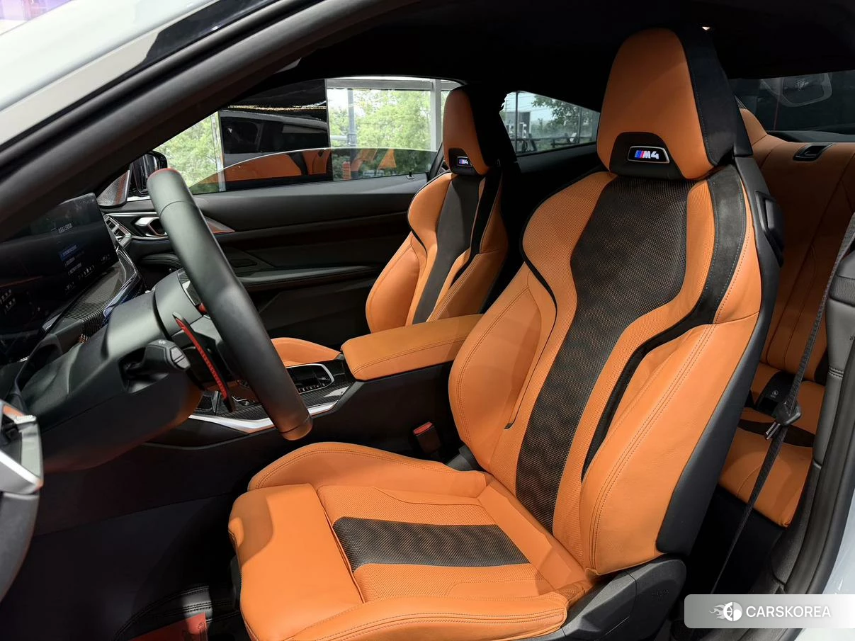 BMW M4 2024 Серебристо-серый из Китая, фото 2