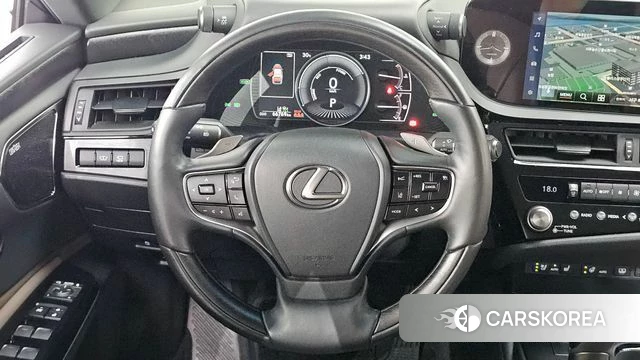 Lexus ES300h 7th generation 2023 Серый из Кореи, фото 2