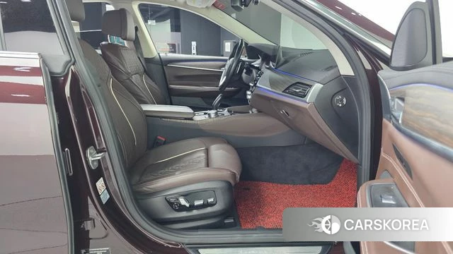 BMW 6 Series GT (G32) 2019 Коричневый из Кореи, фото 2