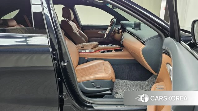 Genesis GV70 2021 Черный из Кореи, фото 2