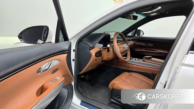 Genesis GV70 2024 Белый из Кореи, фото 2