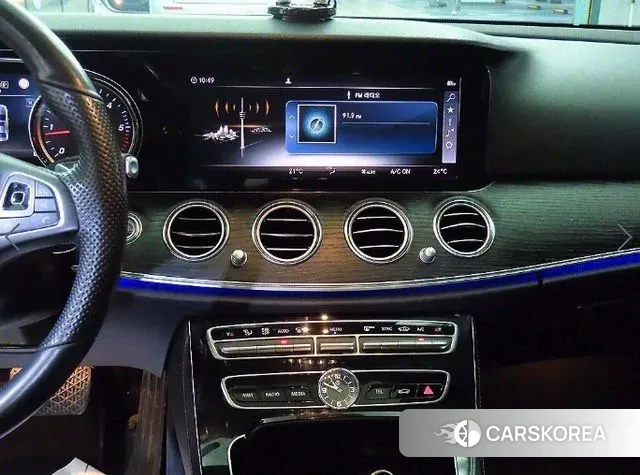 Mercedes-Benz E-Class W213 2018 Черный из Кореи, фото 2