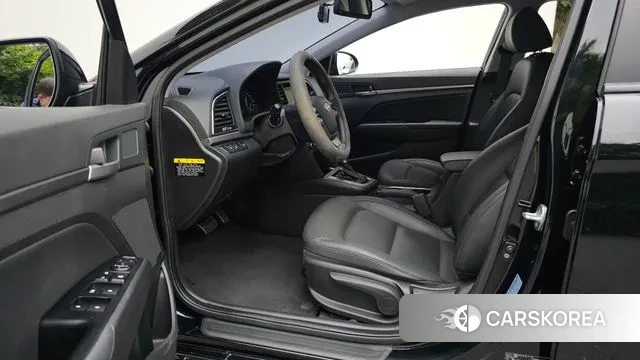 Hyundai Avante AD 2018 Черный из Кореи, фото 2