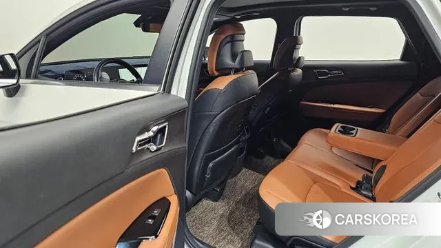 Kia Sportage 5th Generation 2023 Белый из Кореи, фото 2