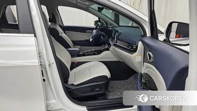 Kia Sportage 5th Generation Hybrid 2022 Белый из Кореи, фото 2