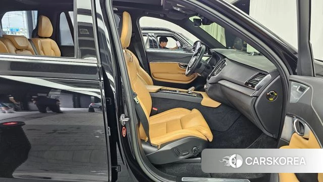 Volvo XC90 second Generation 2022 Черный из Кореи, фото 2