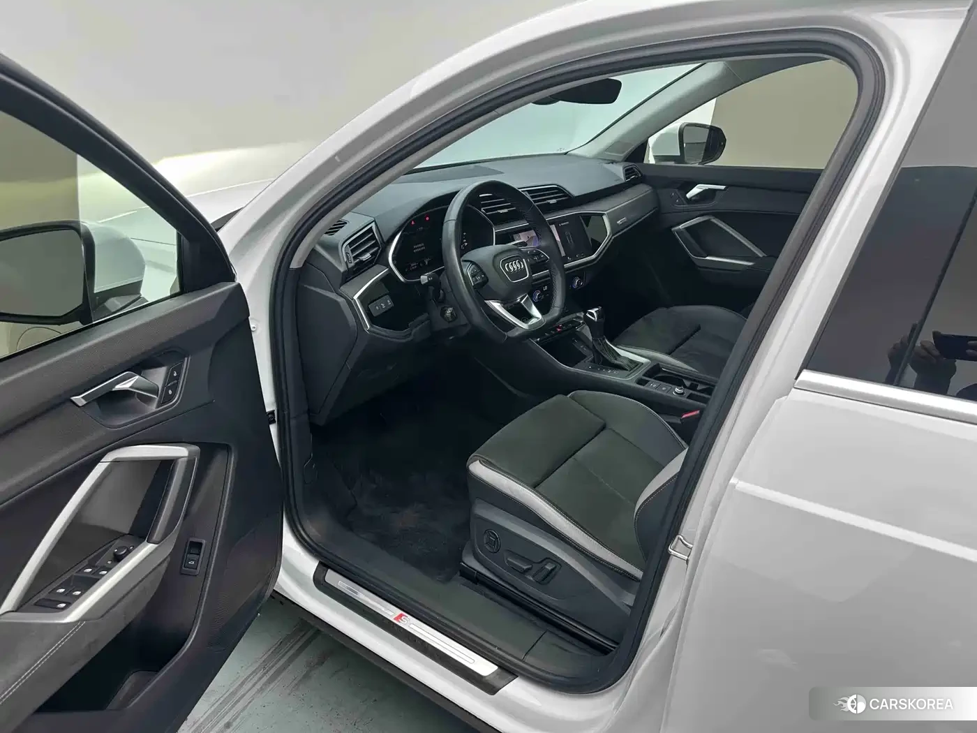 Audi Q3 2022 Белый из Китая, фото 2