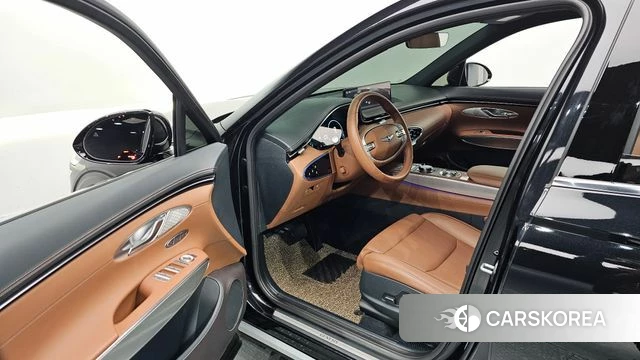 Genesis GV70 2023 Черный из Кореи, фото 2