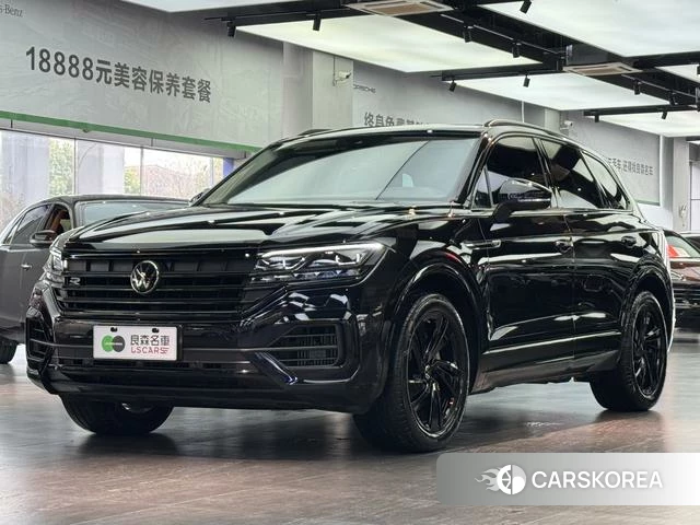 Volkswagen Touareg 2023 Черный из Китая, фото 2