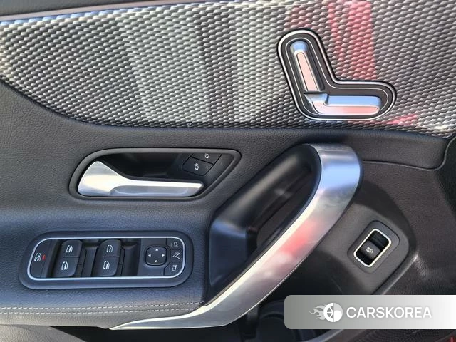 Mercedes-Benz Class A 2020 Красный из Китая, фото 2