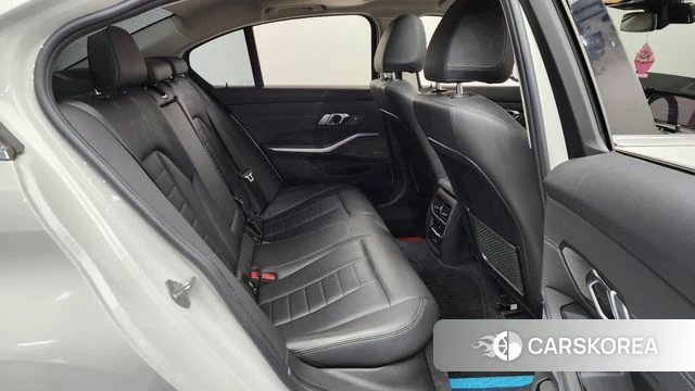 BMW 3 Series (G20) 2020 Белый из Кореи, фото 2