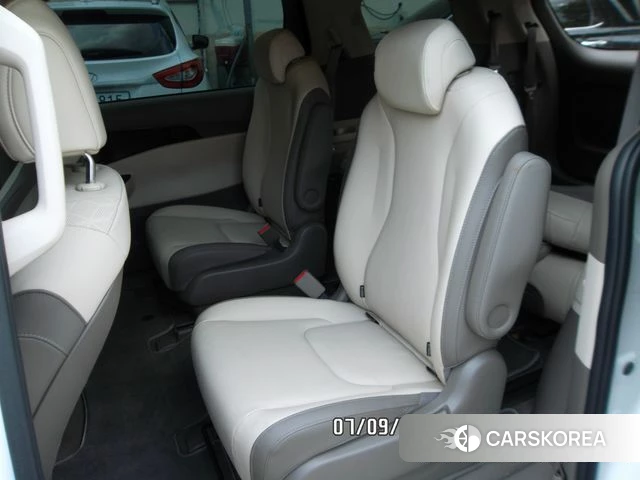Kia The New Carnival 2021 Белый из Кореи, фото 2
