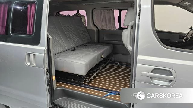 Hyundai The New Grand Starex 2018 Серебряный из Кореи, фото 2