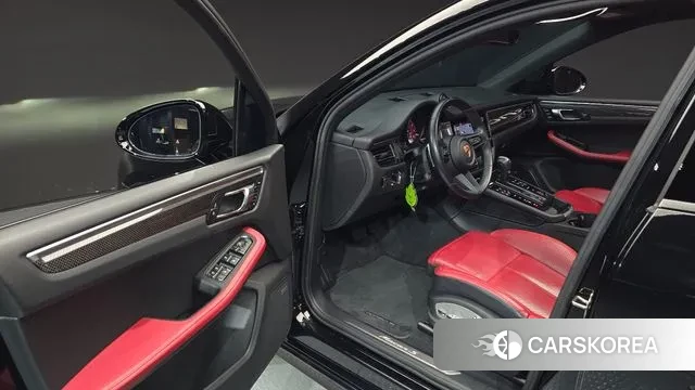 Porsche Macan 2023 Черный из Кореи, фото 2