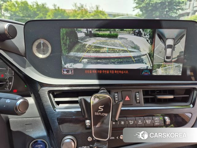 Lexus ES300h 7th generation 2022 Белый из Кореи, фото 2