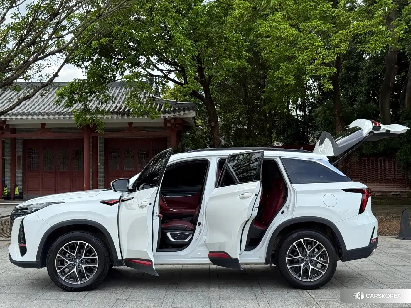 Chang'an CS75PLUS 2022 Белый из Китая, фото 2