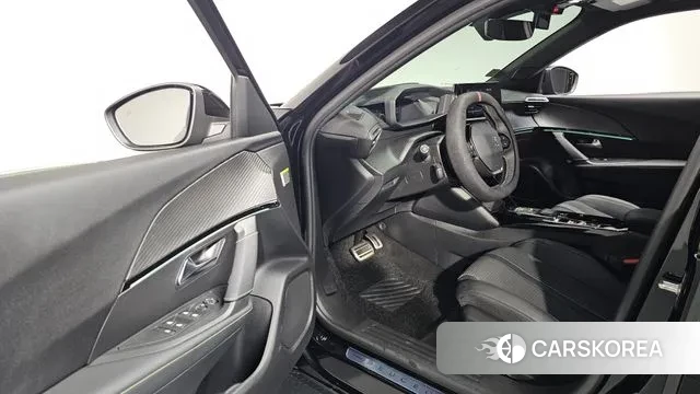 Peugeot e-2008 second generation 2023 Черный из Кореи, фото 2