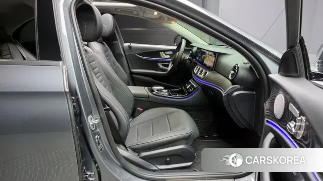 Mercedes-Benz E-Class W213 2020 Серый из Кореи, фото 2