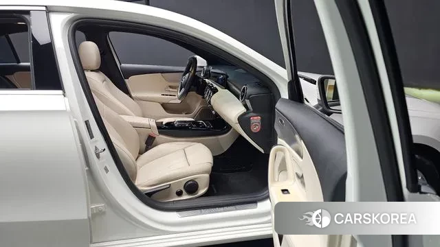 Mercedes-Benz A-Class W177 2021 Белый из Кореи, фото 2