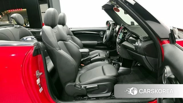 Mini Cooper Convertible 2024 Красный из Кореи, фото 2