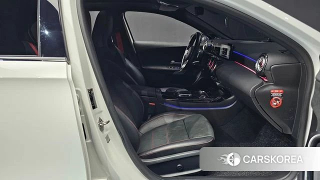 Mercedes-Benz A-Class W177 2021 Белый из Кореи, фото 2