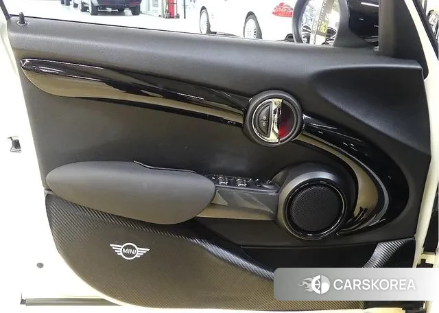 Mini Cooper S 2019 Жемчужный цвет из Кореи, фото 2