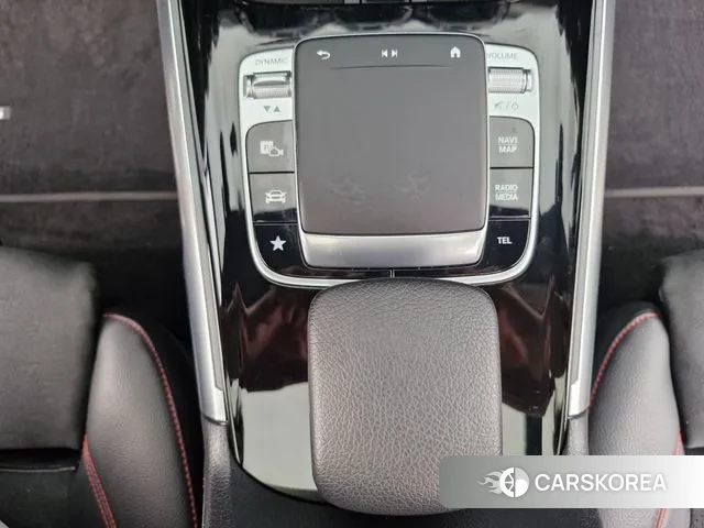 Mercedes-Benz GLB-Class X247 2020 Черный из Кореи, фото 2