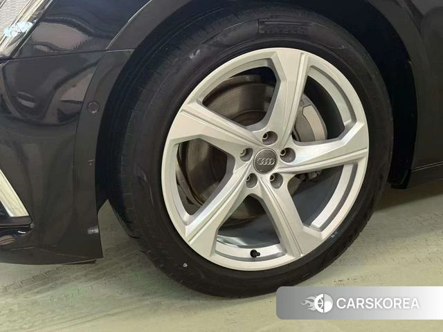 Audi A6L 2020 Черный из Китая, фото 2