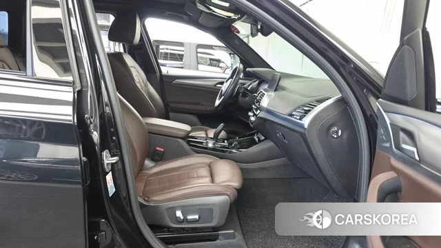 BMW X3 (G01) 2021 Черный из Кореи, фото 2