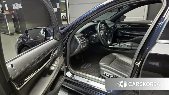 BMW 7 Series (G11) 2018 Черный из Кореи, фото 2