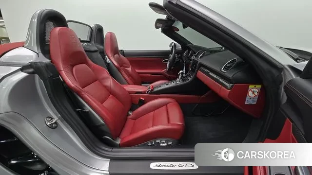Porsche 718 Boxster 2019 Серебряный из Кореи, фото 2
